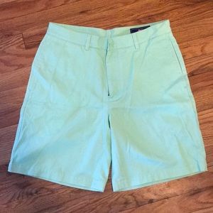 Men’s Vineyard Vine Classic fit club shorts